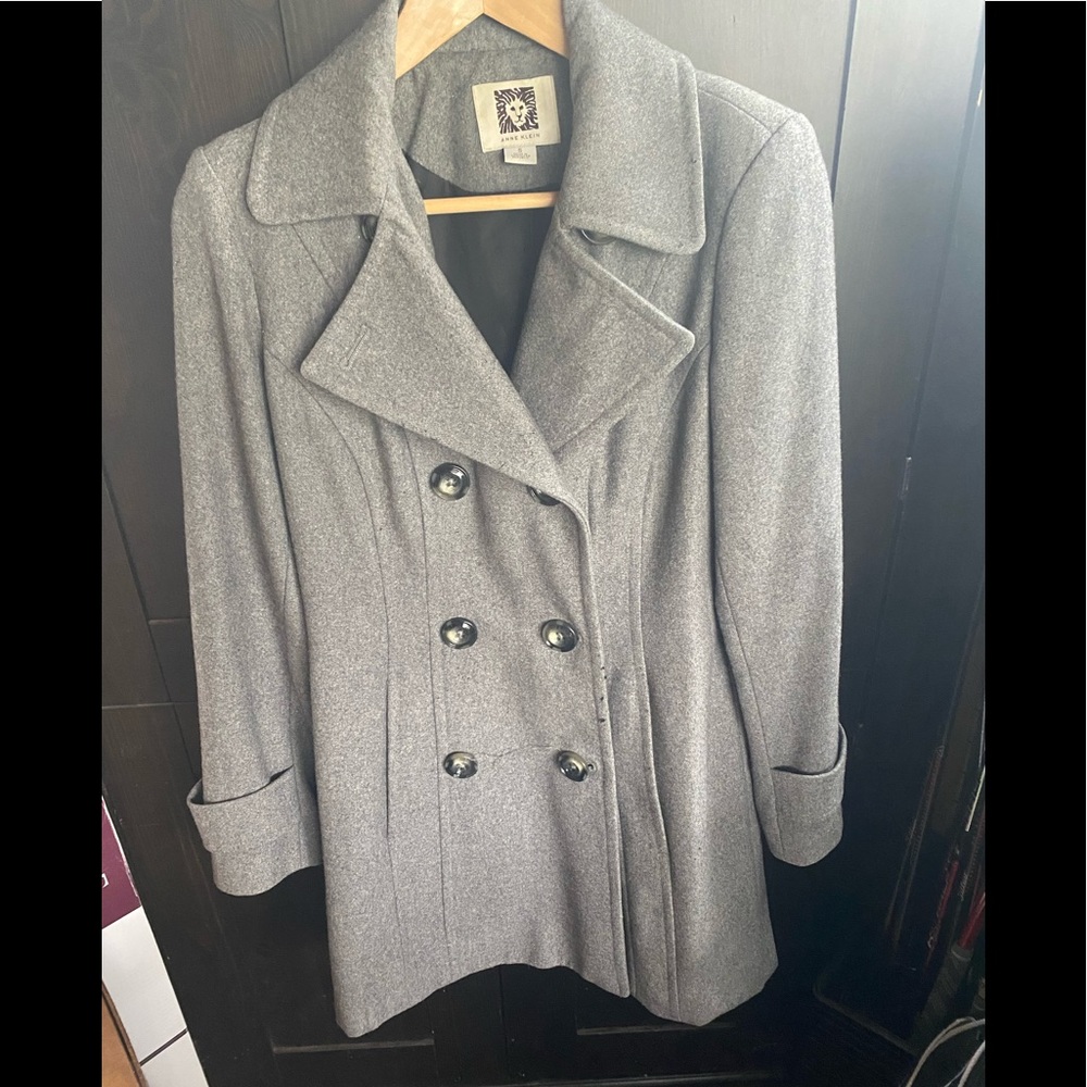 Women’s wool peacoat